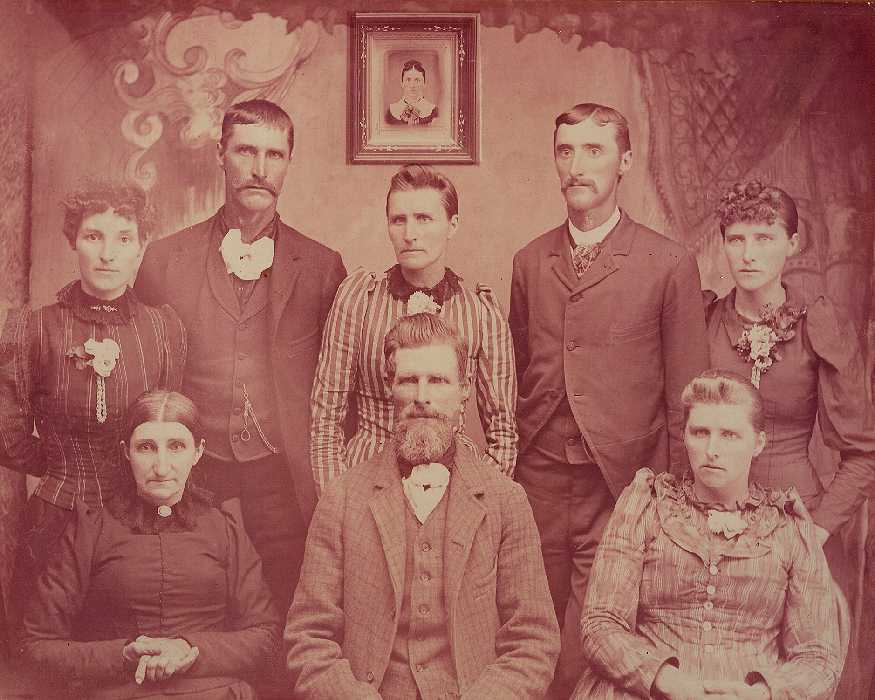 mckayfam.jpg (67264 bytes)